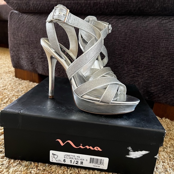 Nina Josette Platform Heels - Picture 1 of 1
